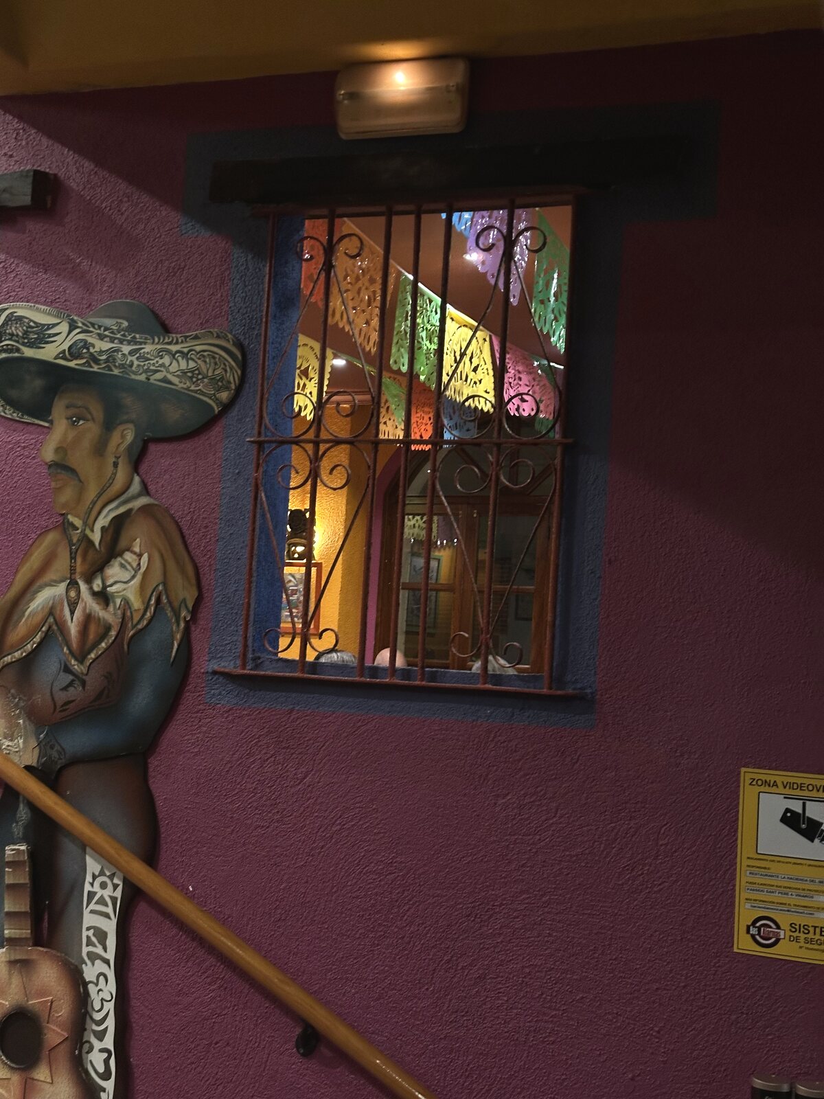 Detalle de la decoración mexicana del local