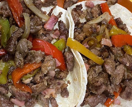 Fajitas de ternera con pimientos y cebolla